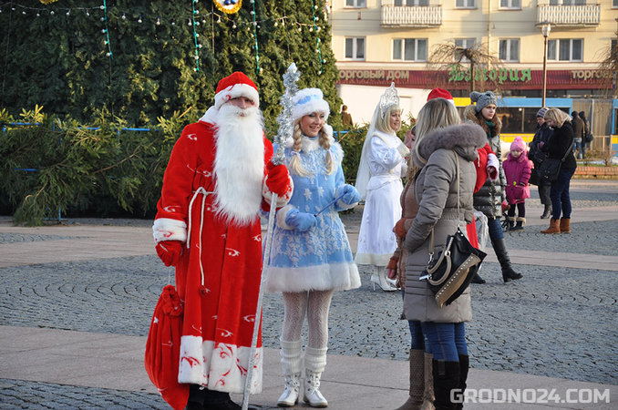 Какой налог на работу Дедом Морозом в Гродно?