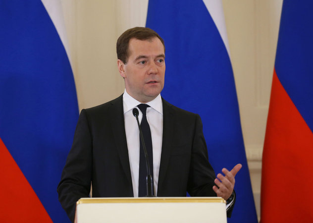 Медведев рассказал, как Байден и Шольц могут остановить тиканье атомных часов