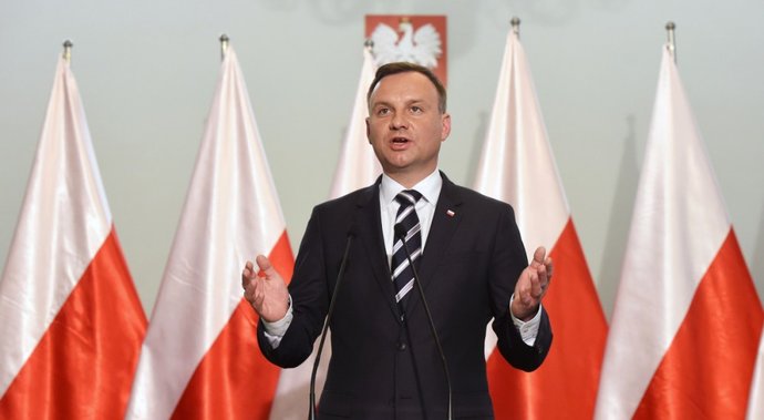 Польша подтвердила разговор президента с Вованом и Лексусом
