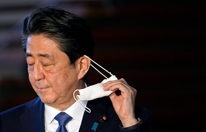 Экс-премьер Японии увидел вину Зеленского в начале спецоперации на Украине