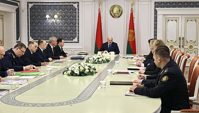 Лукашенко предложил перенести в белорусское законодательство нормы западных стран