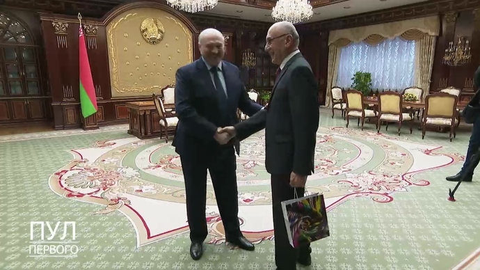 Что Лукашенко подарил послу Узбекистана, покидающему пост после трех лет миссии в Беларуси