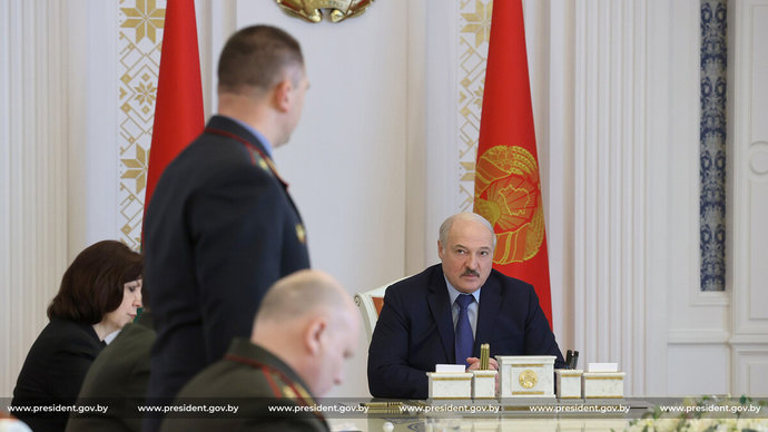 Лукашенко провел совещание по общественно-политической обстановке в Беларуси