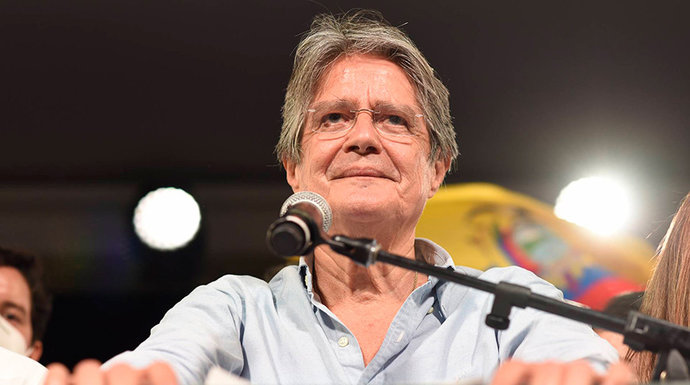 Гильермо Лассо побеждает на президентских выборах в Эквадоре