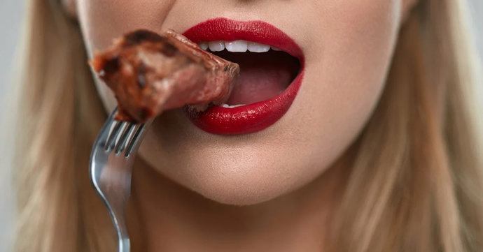 Исследования показали: даже небольшое потребление красного мяса убивает нас