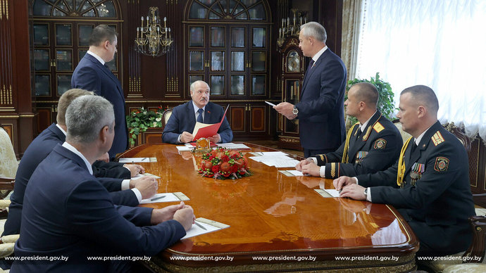 Какие перестановки провел Лукашенко в кадровый четверг