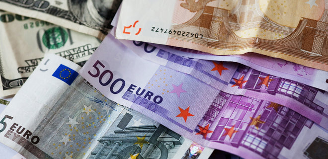 БВФБ: На торгах 12 июля подорожал евро