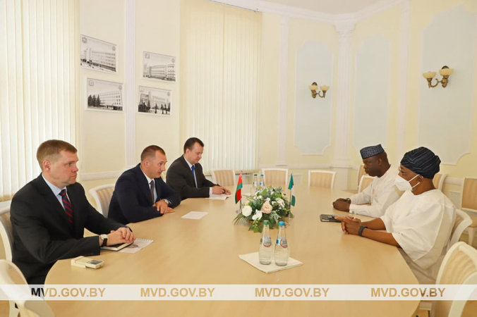 Беларусь предложила помощь в подготовке силовиков Нигерии