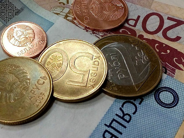 БВФБ: На торгах 3 августа белорусский рубль ослаб к основным валютам корзины