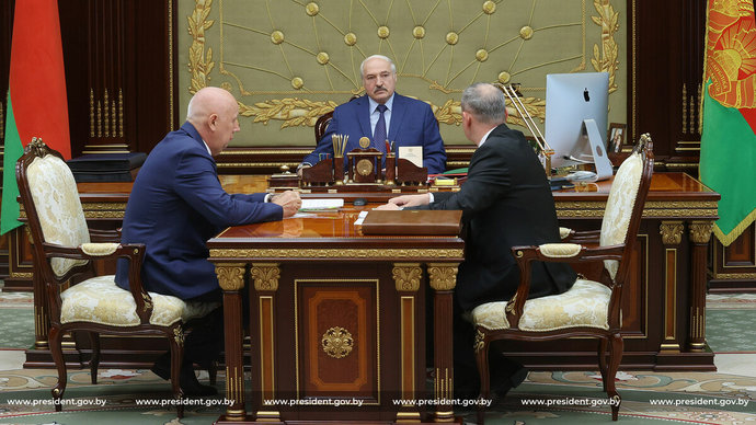 Лукашенко встретился с представителями транспортной отрасли и дал им важное поручение