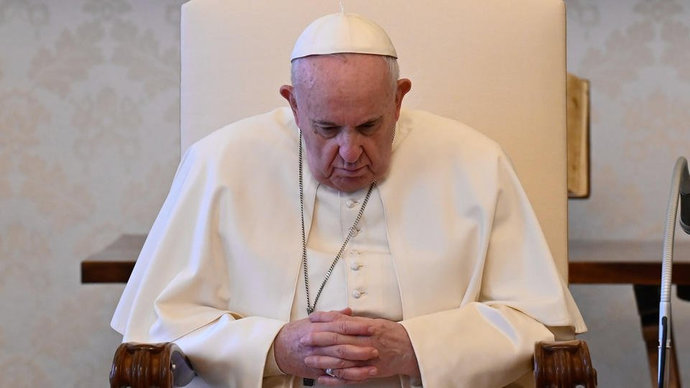 Папа римский сообщил, что у него воспаление легких