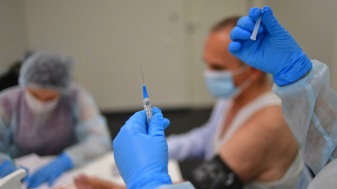 В Беларуси более 1,5 млн человек получили первую дозу вакцины от коронавируса и более 1,2 млн – обе