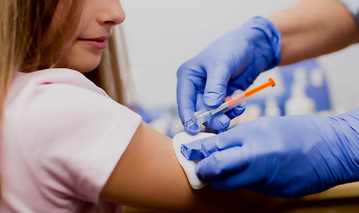 Как проходит вакцинация против COVID-19 в Беларуси – Минздрав