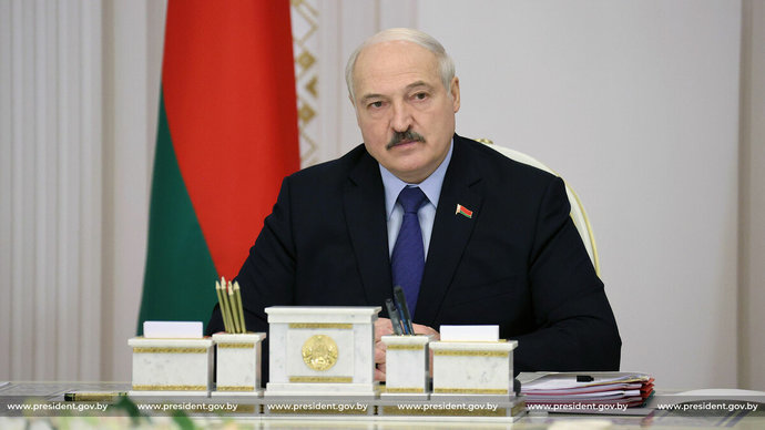 Лукашенко: «Государство делает все возможное, чтобы многодетность стала нормой для нашего общества»