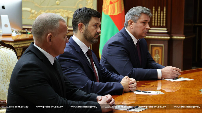 Лукашенко назначил новых послов Беларуси и директора «МТС»