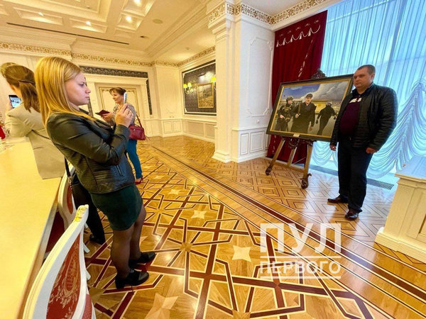Журналисты показали картину, которая понравилась Лукашенко – где он с автоматом