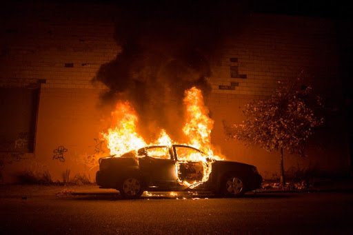 В Гродно на ул. Карского сгорел автомобиль