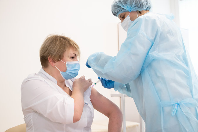 Как проходит вакцинация против COVID-19 – Минздрав