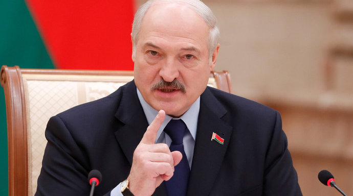 Лукашенко выразил готовность вакцинироваться против COVID-19