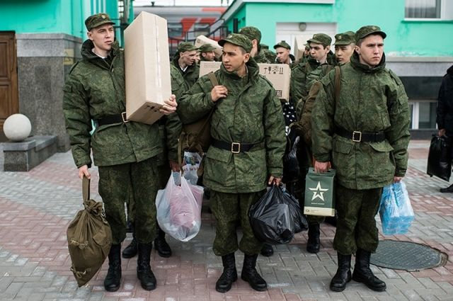 В Беларуси началась отправка призывников