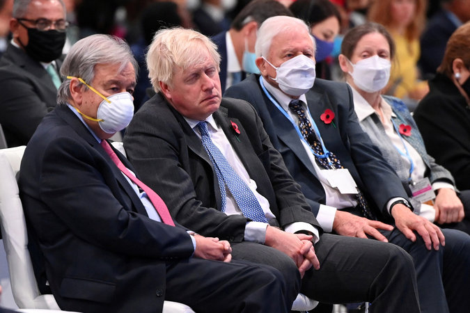 Премьер-министр Великобритании уснул на международном саммите по климату