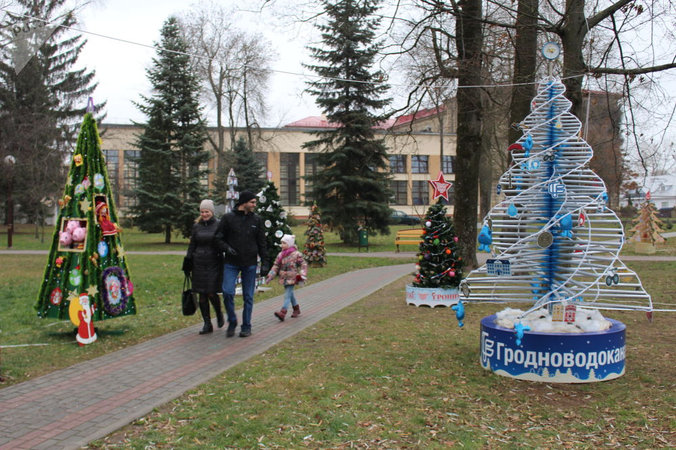 В Гродно снова откроется Аллея дизайнерских новогодних елок