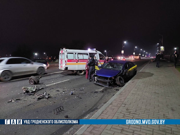 В Лиде водитель допустила столкновение с двумя авто, в которых находились пассажиры