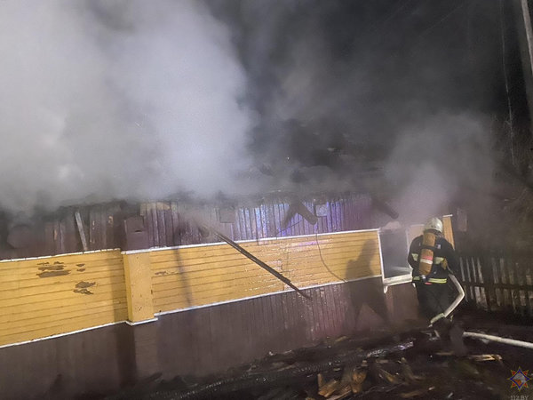 На пожаре в Островецком районе погиб 38-летний мужчина