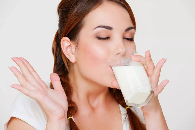 Пейте, дамы, молоко: советы экспертов