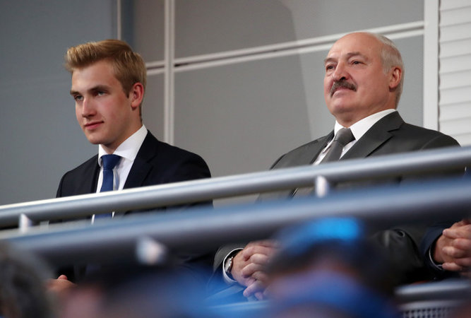 Лукашенко рассказал, что его младший сын соревновался с Путиным в стрельбе