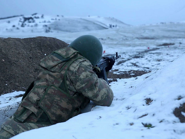 В Карабахе задержан пограничник, открывший огонь по «своим»