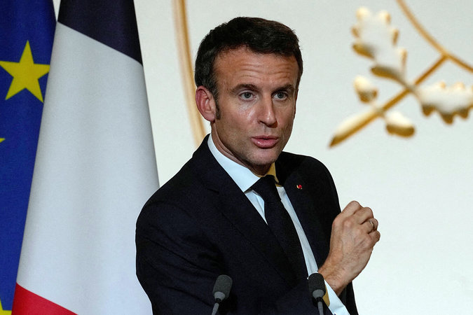 Макрон заявил, что Франция не стремится к смене власти в России