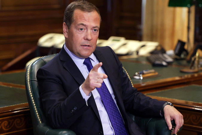 Медведев оценил требования «киевского пса»