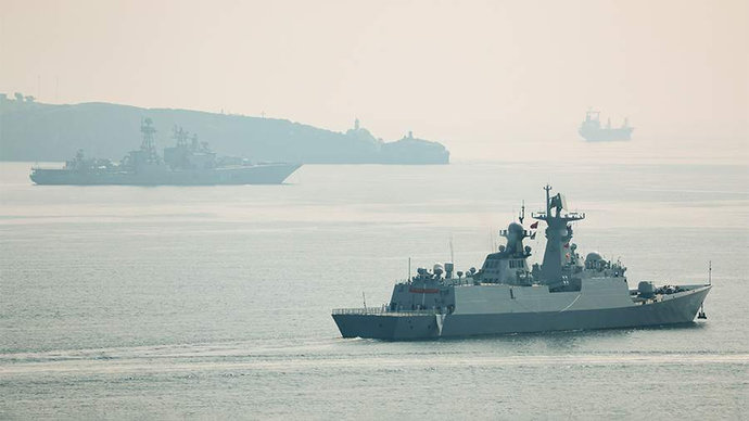 Корабли Запада под присмотром НАТО проплыли к Украине