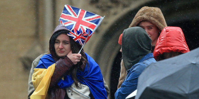 Британия выдворит из страны 100 тысяч украинских беженцев