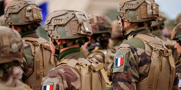 Макрон на саммите не исключил, что отправит французские войска в Украину