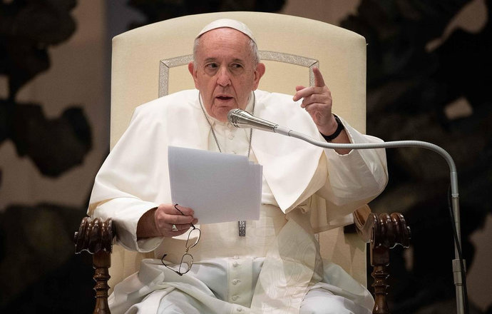 Папа Римский воззвал к Миру, поднять белый флаг и взять мужество переговоров