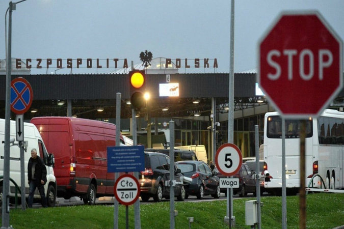 Поляки на границе не пропустили в Украину помощь для ВСУ