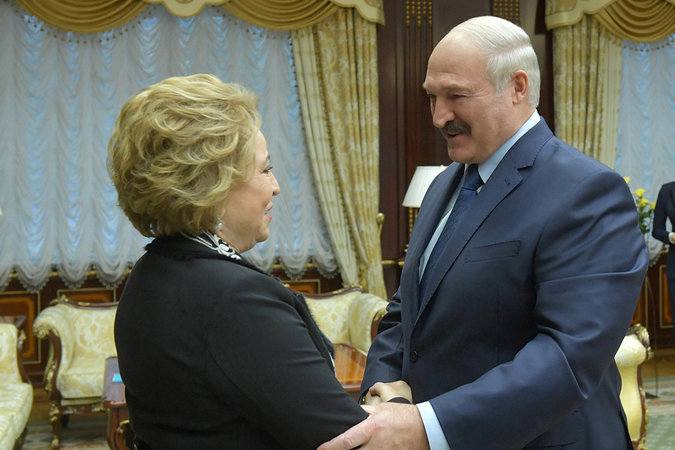 Лукашенко поздравил Валентину Матвиенко с юбилеем
