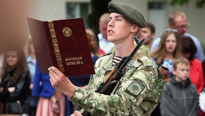 В Беларуси с 23 апреля начинается отправка призывников на срочную военную службу