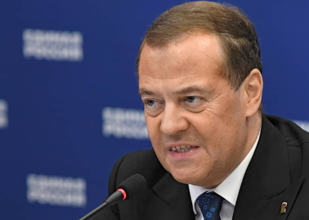 Медведев посоветовал западным странам хорошо рассчитывать дальность вооружения, выделяемого Украине