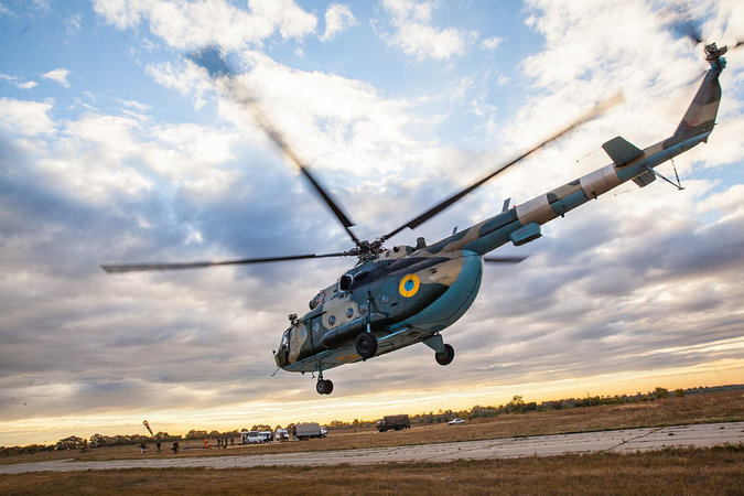 Над Мариуполем сбили два вертолета Ми-8 с представителями батальона «Азов»