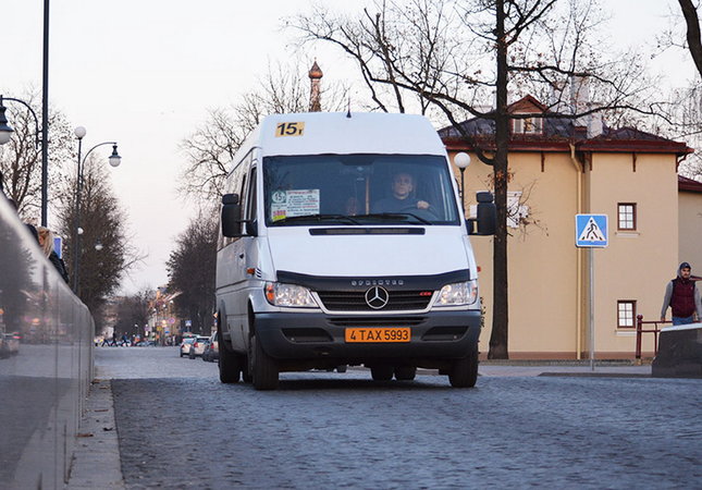 Проезд в маршрутках в Беларуси можно будет оплатить банковской картой