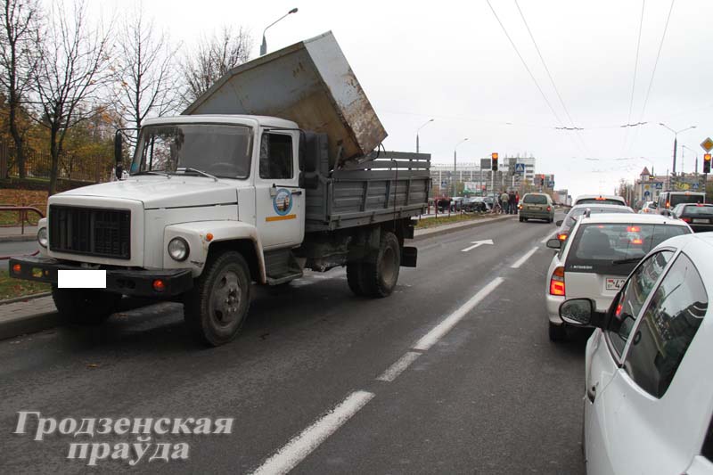 Машину повредило градом