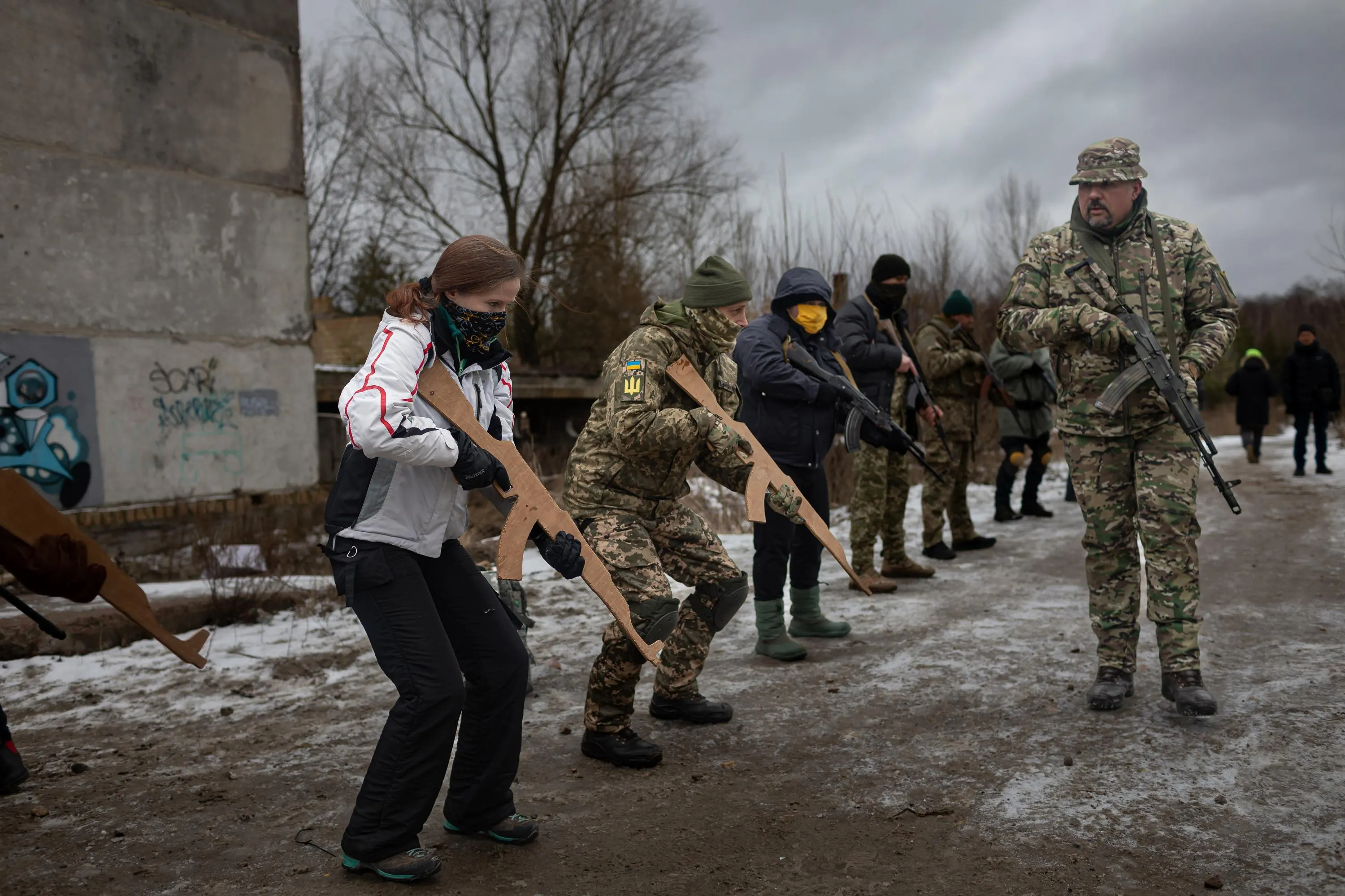 Видео против украины. Учения тероборона Украина. Войска Украины. Украинские военные.