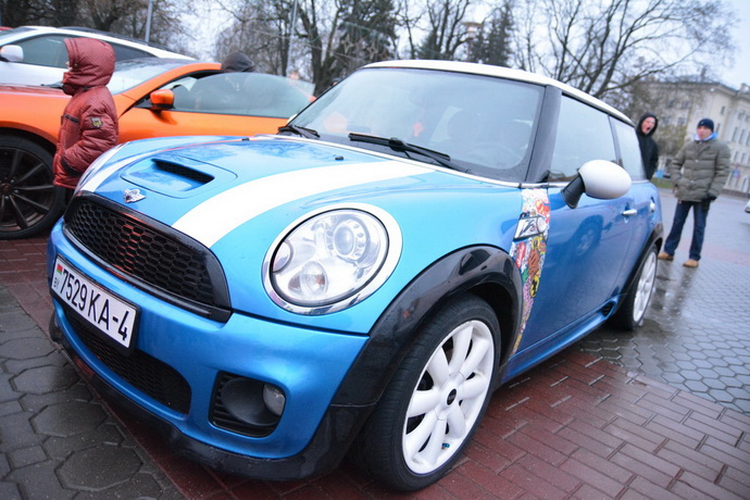 Mini Cooper на Советской площади