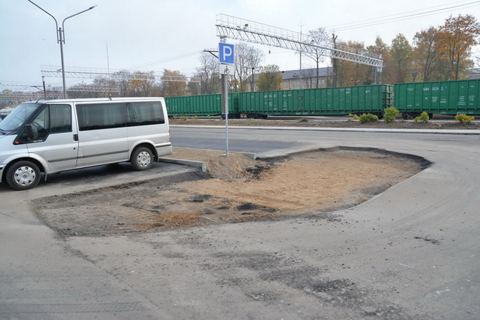 недоделанный участок парковки 