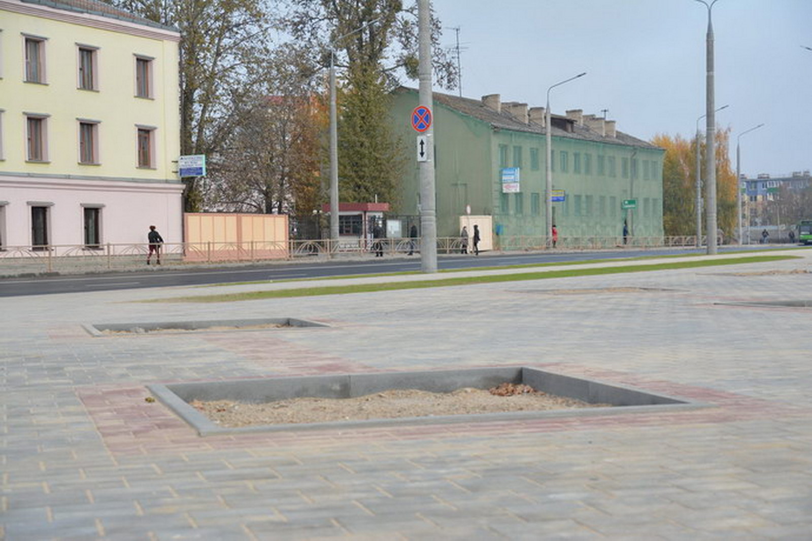остановка около польского консульства в Гродно