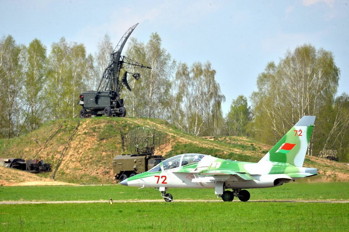 Самолет Як-130 переданы в Лиду