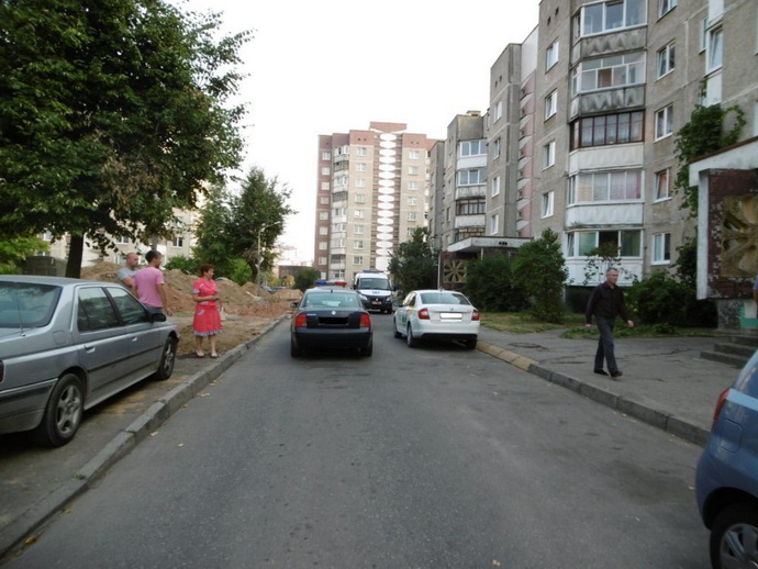 сбили мальчика во дворе на проспекте Клецкого